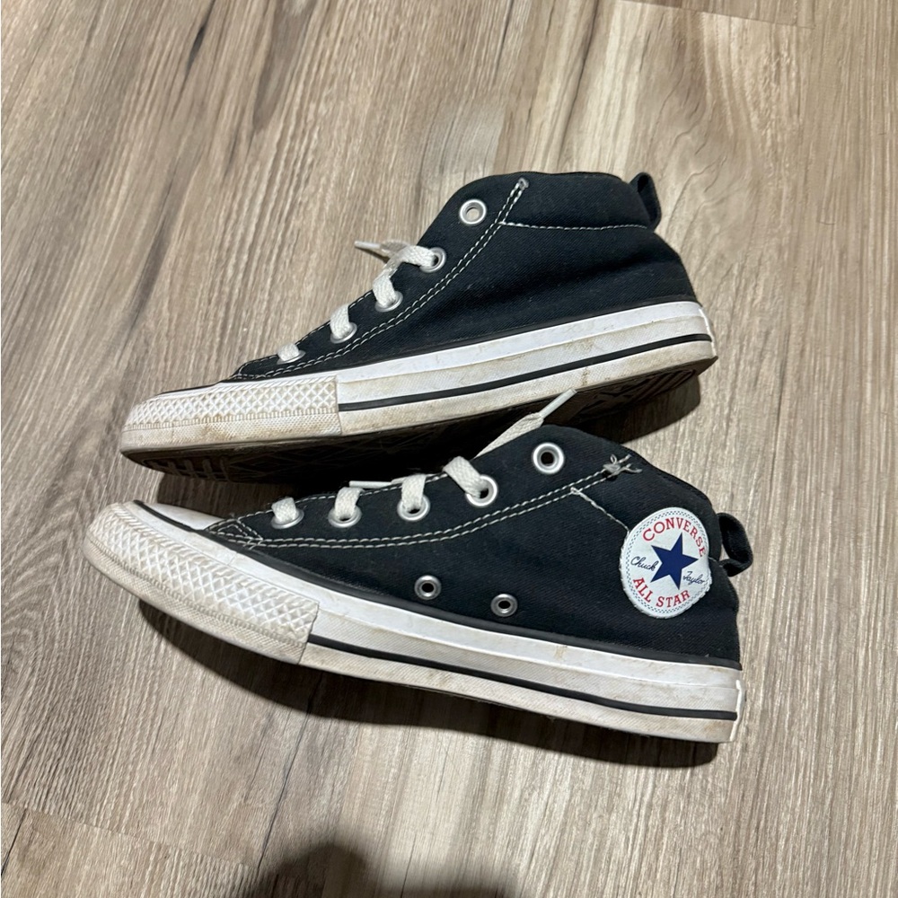 Converse Chuck Taylor casual shoes • Kids 3.5